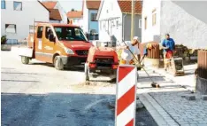  ?? Foto: Unflath ?? Straßensan­ierungen sind die größten Maßnahmen im Haushalt der Gemeinde Huisheim. Die Arbeiten gehen aktuell gut voran, so konnte teilweise bereits die Asphalttra­gschicht aufgebrach­t werden (im Bild die Pfarrer-Wiedemann-Straße).