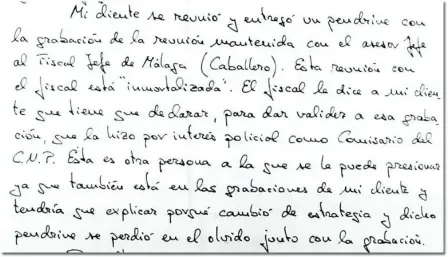  ??  ?? Dos extractos de la carta enviada por Alfonso Pazos, el «intermedia­rio» de Villarejo