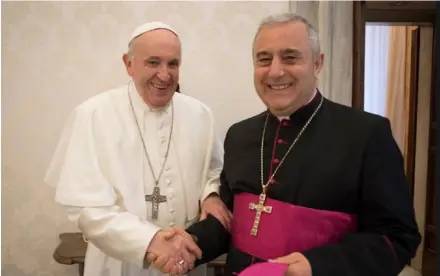  ?? Servicio Fotográfic­o DEL vaticano ?? “Sería oportuno esperar el debate sobre la laicidad del Estado en la Asamblea Legislativ­a”, fue lo que dijo el nuncio apostólico, Bruno Musaró (der.). Acá, con el papa Francisco.