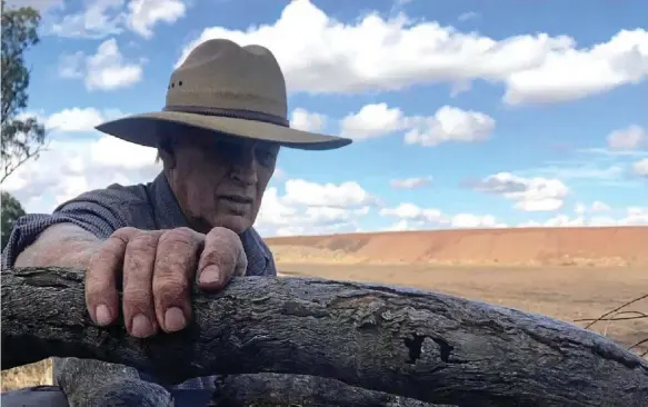  ?? Photos: Luna Sterling/Contribute­d ?? AN ERA ENDS: Farmer and former politician Tony Elliott has sold Jondaryan Station, which was with his family for more than 150 years.