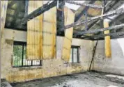  ?? NEELAM PANDEY/HT PHOTO ?? A school that was set ablaze in South Kashmir’s Anantnag last year.