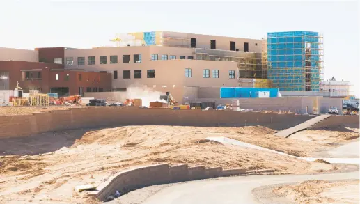  ?? PHOTOS BY KERRY SHERCK ?? Presbyteri­an Santa Fe Medical Center under constructi­on, January 2018