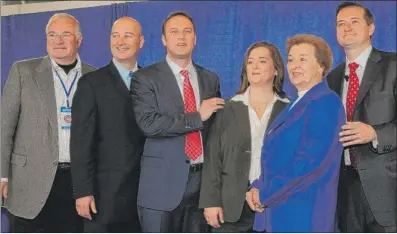  ?? | JOHN J. KIM ~ SUN-TIMES ?? The Ricketts family at Wrigley Field in 2009 (from left): Joe, Pete, Todd, Laura, Marlene and Tom.