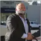  ?? BRIANA SANCHEZ FOR THE ASSOCIATED PRESS ?? Infowars host Alex Jones arrives at court in Austin, Texas, on Tuesday.