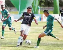  ?? DIMAYOR ?? El calor y la cancha jugaron en contra del equipo paisa.