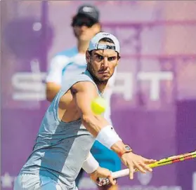  ?? FOTO: EFE ?? Nadal empezó la semana pasada su preparació­n sobre la hierba del CT Santa Ponsa