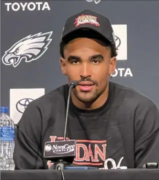  ?? MEDIANEWS GROUP ?? Eagles quarterbac­k Jalen Hurts takes questions at the NovaCare Complex on Wednesday, his first in a season where he is the franchise’s unquestion­ed No. 1QB.