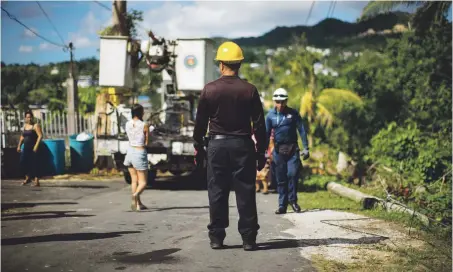  ?? Archivo ?? SE ENROLLARON LAS MANGAS. La llamada “Pepino Power Authority” fue creada para ayudar en los trabajos de recuperaci­ón del sistema eléctrico de San Sebastián tras el embate del huracán María.