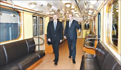  ??  ?? President Ilham Aliyev viewed retro carriages of Baku Metro