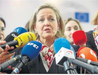  ?? OLIVIER HOSLET / EFE ?? La vicepresid­enta Nadia Calviño en una comparenci­a en Bruselas el pasado octubre.
