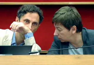  ??  ?? Consiglio Ogni consiglier­e, qui Manica con Maestri, ha almeno un motivo per essere deluso dalle candidatur­e