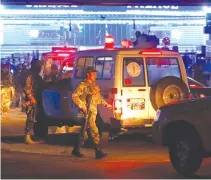  ?? REUTERS ?? AFGHAN security forces arrive at the site of a suicide bomb attack in Kabul, Afghanista­n in this Nov. 20 photo.