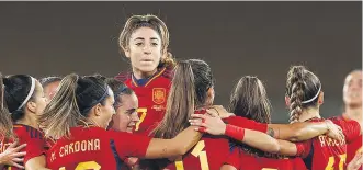  ?? EFE ?? Las jugadoras de la selección celebran su gol ante las niponas.