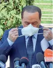  ?? ?? Il test
Silvio Berlusconi, 84 anni, è stato contagiato dal Covid-19. Ieri è arrivato il risultato negativo del secondo tampone