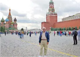  ??  ?? The writer, Somar Wijayadasa, at the Red Square in Moscow