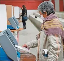  ?? ?? URNAS. Colorados y liberales, las fuerzas más importante­s del país.