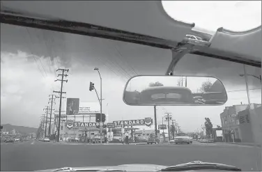  ?? DENNIS HOPPER, COURTESY THE HOPPER ART TRUST ?? Dennis Hopper, "Double Standard," 1961, gelatin-silver vintage print.