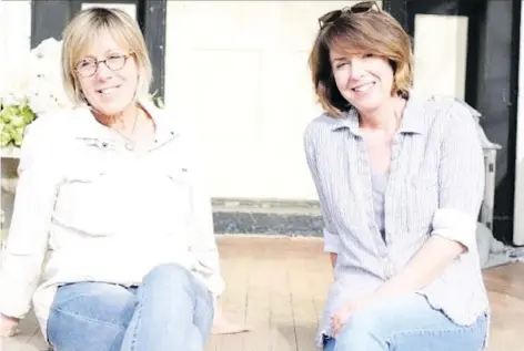  ?? THE OLD LUCKETTS STORE ?? Suzanne Eblen, left, and Amy Whyte have expanded The Old Lucketts Store in Virginia into a regional centre of antique finds.