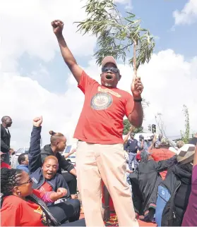  ?? Picture: Nigel Sibanda ?? PAY ISSUES. SA Transport and Allied Workers Union take to the streets.