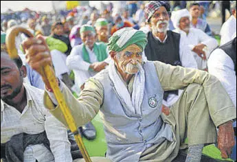  ?? PTI ?? Farmers during the ongoing protest against the Centre’s new agricultur­e laws at the Ghazipur border in New Delhi on Monday.