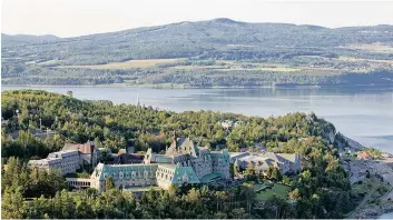  ??  ?? Grâce entre autres aux activités liées au G7, La Malbaie a connu une année record en 2018. Sur notre photo, le Fairmont Le Manoir Richelieu.