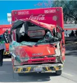  ?? CORTESÍA ?? Camioneta choca contra camión de refrescos.