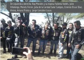  ??  ?? De izquierda a derecha: Ray Morales y su esposa Yailema Valdés, Julio Villalonga, Moisés Ferrer, Julia de la Caridad Salar Campos, Ernesto Oscar Díaz, Alvino, Arturo Prieto y Jorge González Lucas.