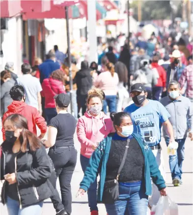  ?? / PABLO RODRÍGUEZ ?? El exceso de movilidad en las calles provocó que retroceda el semaforo. entidad.