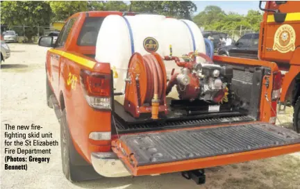  ?? (Photos: Gregory Bennett) ?? The new firefighti­ng skid unit for the St Elizabeth Fire Department