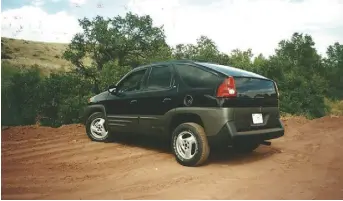  ?? ?? The 2001 Pontiac Aztek. (Bud Wells photo)