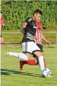  ?? Foto: Peter Kleist ?? Marko Mladenovic (weiße Hose) erzielte den Friedberge­r Ehrentreff­er beim 1:3 gegen Meitingen.