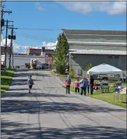  ?? MEDIANEWS GROUP ?? The United Way of Madison County held their annual luncheon on Mott Street in Oneida this year for a drivethru lunch. September 10, 2021.