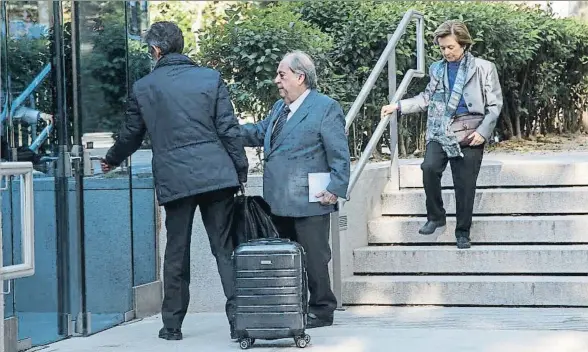  ?? DANI DUCH ?? Lluís Prenafeta, ayer en el acceso a la sala de vistas de la Audiencia Nacional