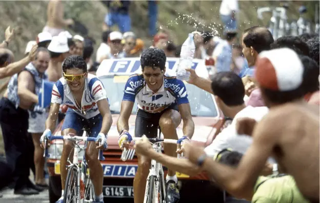  ??  ?? Indurain and Chiappucci have left the others far behind en route to Val Louron