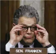  ?? Mark Wilson/AFP/Getty ?? O senador democrata Al Franken, acusado por 4 mulheres