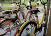  ?? XINHUA ?? Ofo bicycles will be making their way to the US and UK soon after the Chinese bike-sharing startup’s trial operations in the two countries received positive feedback.