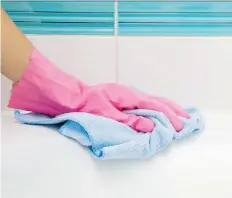  ?? GETTY IMAGES/ISTOCKPHOT­O ?? Cleaning instructio­ns for vinyl tubs say not to use any substance or material that would scratch the surface. Try Reena’s Mist and Shout recipe for stubborn rings around the tub.