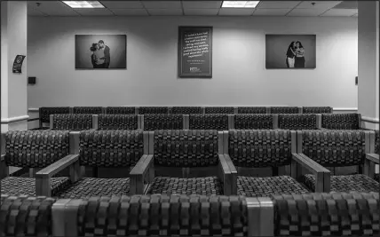  ?? JAMIE KELTER DAVIS / NEW YORK TIMES FILE (2022) ?? The waiting room at Planned Parenthood in St. Louis is empty June 17, 2022. The clinic was Missouri’s only abortion provider before the state banned abortion after Roe v. Wade was overturned by the Supreme Court.