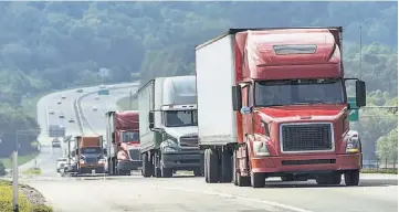  ?? ?? A paro. Los transporti­stas de carga pesada de Perú anunciaron ayer un nuevo paro indefinido.