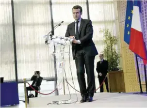  ??  ?? PARIS: French Economy and Industry minister Emmanuel Macron presents his New Year wishes to the press yesterday at the ministry in Paris. — AFP