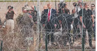  ?? ?? Republican presidenti­al candidate and former president Donald Trump visits the Eagle Pass border.