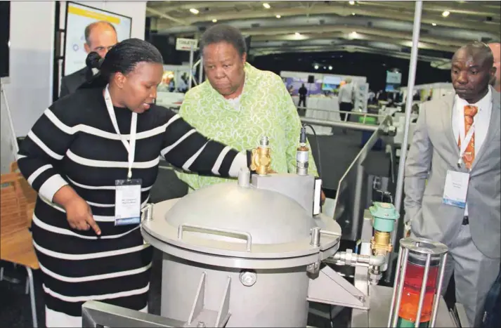  ??  ?? Minister of Science and Technology Naledi Pandor stressed that new ideas must be seized upon and sustainabl­y developed. Photo: David Mandaha