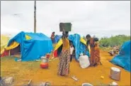  ??  ?? Villagers being evacuated before Cyclone Hudhud last Satuday