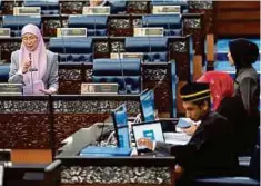  ??  ?? DR Wan Azizah menjawab soalan pada sesi Sidang Dewan Rakyat, semalam.