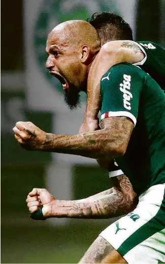  ?? Marcello Zambrana/Agif/Folhapress ?? Felipe Melo comemora após marcar o gol da vitória do Palmeiras