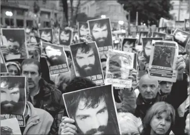  ??  ?? MARCHA. Diversas protestas en reclamo de la aparición de Maldonado.