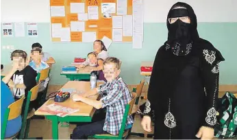  ??  ?? Názorná výuka v ZŠ Komenského. Trutnovská škola s výukou o muslimech narazila.
FOTO ZŠ KOMENSKÉHO TRUTNOV