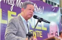  ?? FUENTE EXTERNA ?? El expresiden­te Leonel Fernández, ayer, en un acto con dirigentes de las circunscri­pciones números 2 y 3 del Distrito.