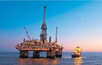  ?? ?? OUTPUT: The 2021 Well Insight report has analysed the oil sector’s performanc­e.