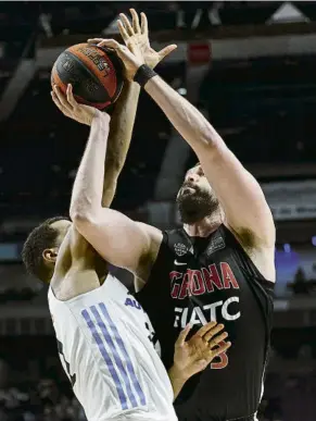  ?? FOTO: EFE ?? Marc Gasol, pívot del Bàsquet Girona, en el partido de ayer frente al Real Madrid